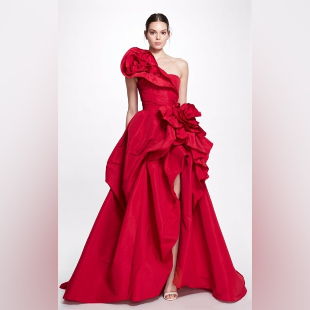 Marchesa Strapless Draped Rosette Rose Faille Ballgown Size M/ US 6